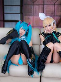 [Cosplay] cos unifies two sisters(35)